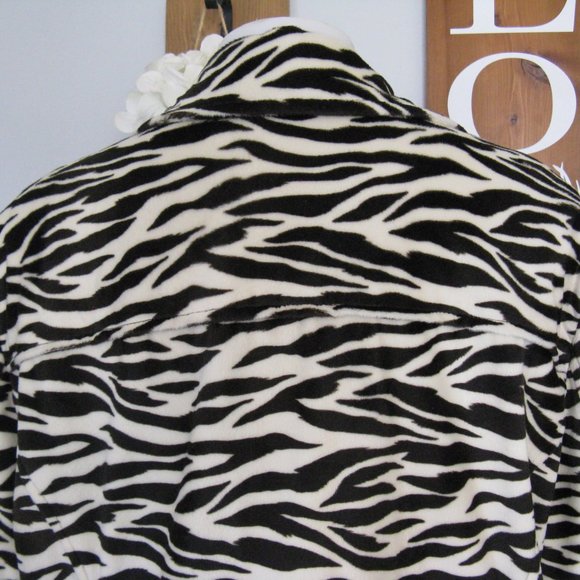 Gallery Woman Zebra Faux Fur Button Front Coat - Picture 8 of 12